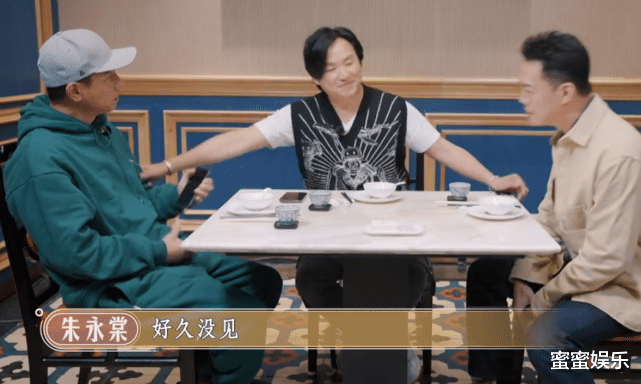 陈小春|时隔30年，陈小春和张柏芝初恋世纪大和解：我们很久没坐下来聊了