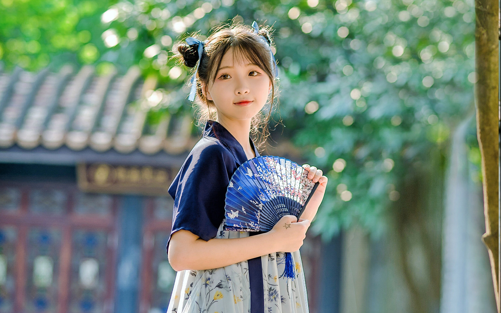 有个锤锤子|要想搞定中年女人，其实只需要两个要点，真的不用那么费劲