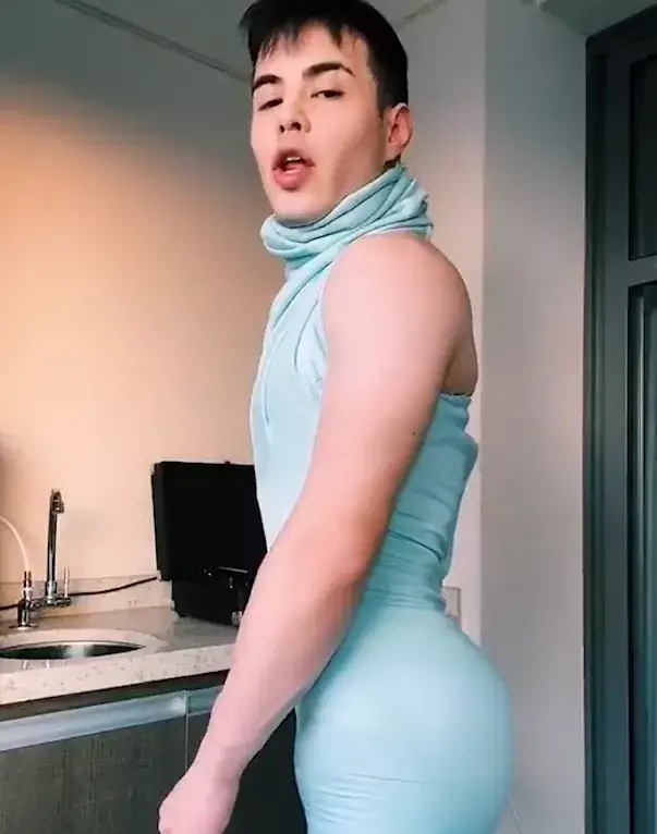 紧身裙|当肌肉男换上紧身裙,结果...网友:屁股都那么翘,没天理!!