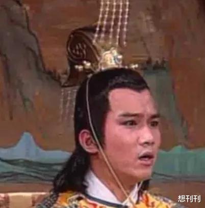 包青天|93版《包青天》主演今昔对比，有人暴富有人穷困，而他已经去世