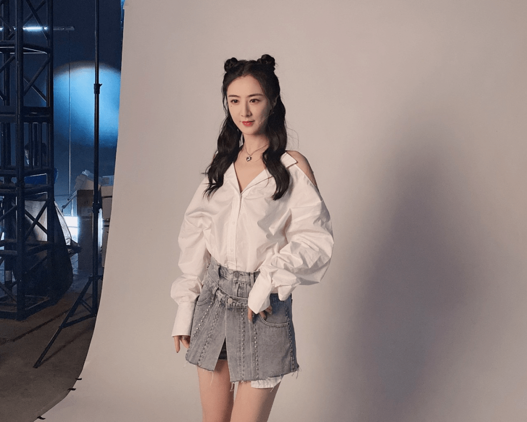 薇娅|央媒封杀58位主播，薇娅90亿年薪引争议，18所希望小学只为避税？