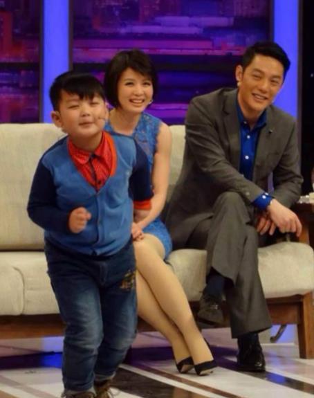 程愫|程愫：用21年捧红丈夫，却被嫩模横刀夺爱，如今的报复太解恨！