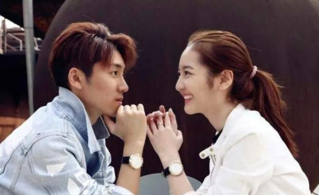 胡静|25岁男明星爱上12岁女孩, 两人约定4年后结婚, 如今过得怎样?