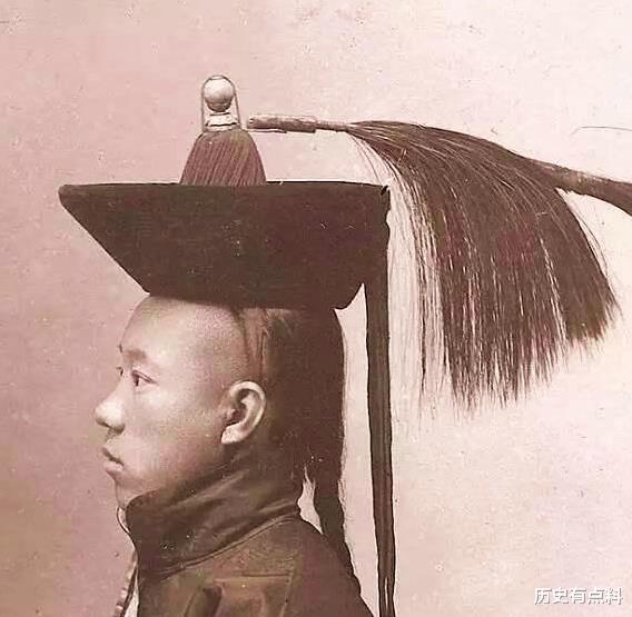发型|清朝的发型真是“阴阳头”吗？别被电视剧骗了，让现代人难以接受