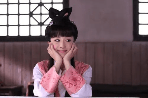 街舞|她曾被誉为“古装女神”，却被叶璇的狗毁容，如今只能出演小角色