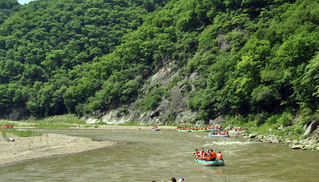 家中大小宝|重庆有个5A景区，被誉为“中华奇观”，还有“中国第一漂”