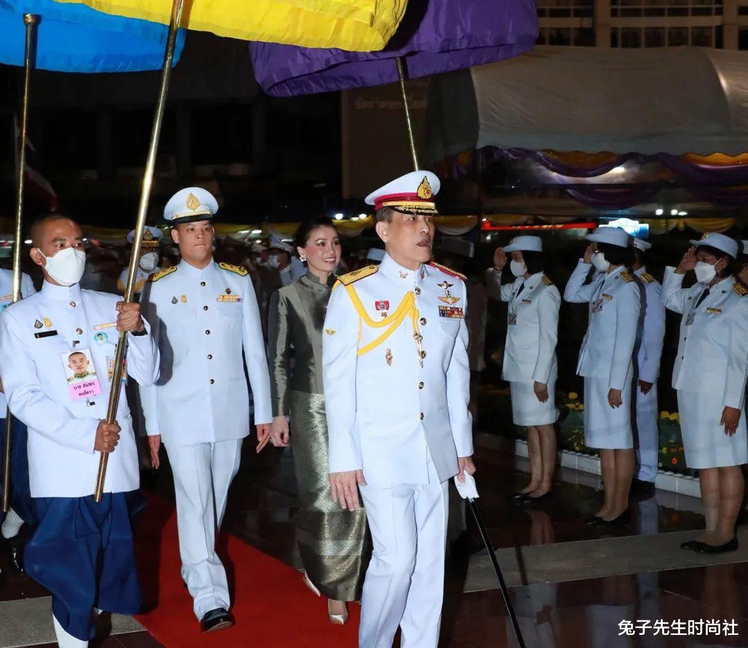 杨紫|16岁提帮功长大了，对“害母仇人”苏提达横眉冷目，眼神太凶狠了