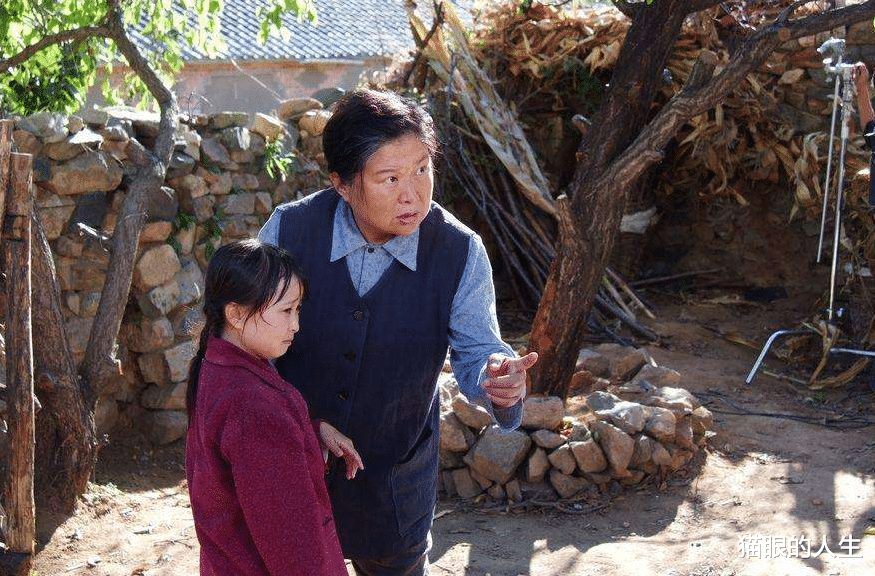 |袖珍女朱洁：身高1米28，月入5位数，嫁给秦学士婚后被宠成公主