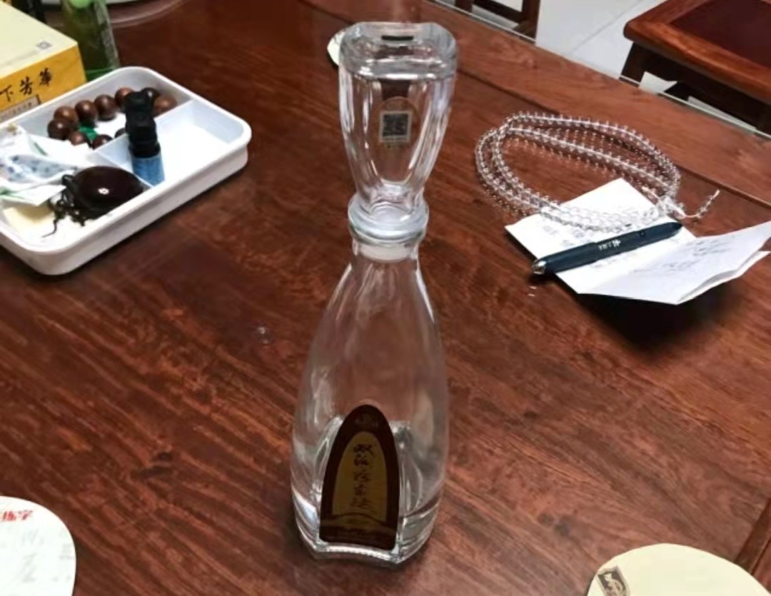 超市3款“不起眼”廉价白酒,都是100%固态纯粮,行家才识货