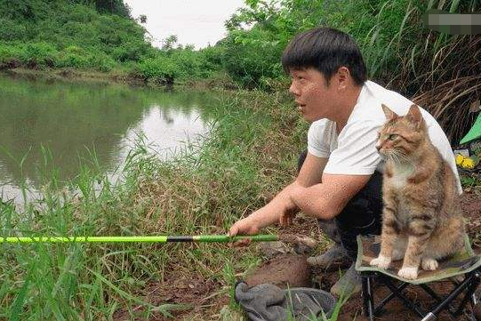 标靶|大开眼界，钓鱼佬就没钓不到的东西，有钓友钓到导弹标靶，咋办？