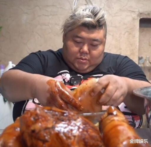 心脏 网红胖猴仔被曝入院治疗！医生称他的心脏有骤停的迹象