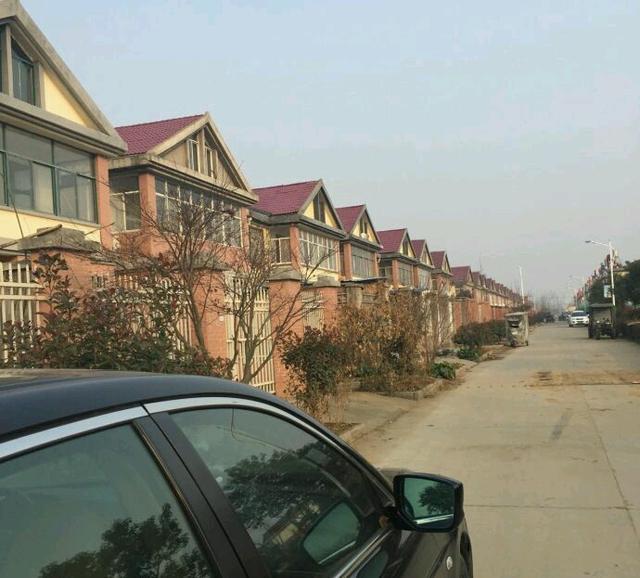 我婆家真太有钱了,晒晒刚装好的自建房,甩城里别墅几条街!