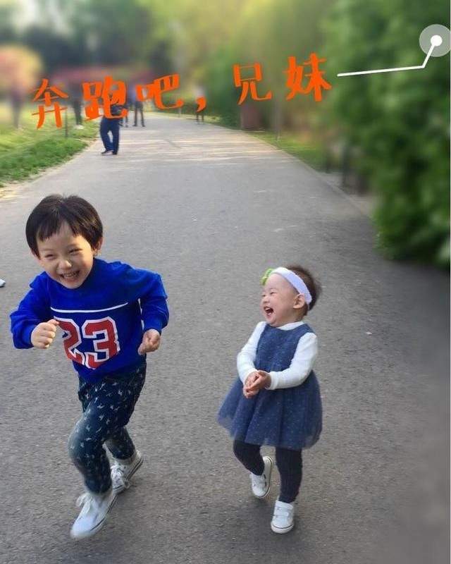 关凌|关凌庆结婚十周年纪念日，全家福罕曝光，9岁“姬关枪”神似父亲