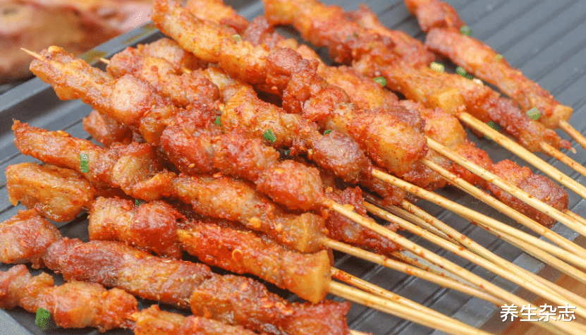 肝脏|48岁男子每天“跑步”养肝，肝硬化入院，医生：2个习惯害了他