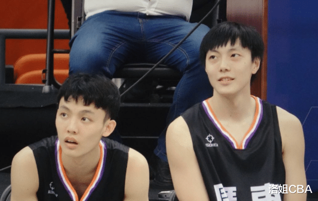 广东男篮|CBA三消息：广东双枪数据低迷，焦海龙看球被驱逐，高诗岩大心脏