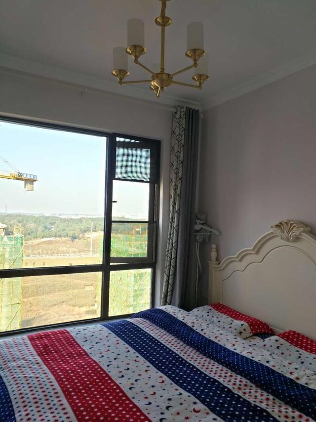 130平米的三居改四居,改造的费用还是蛮高的,效果出来超实用