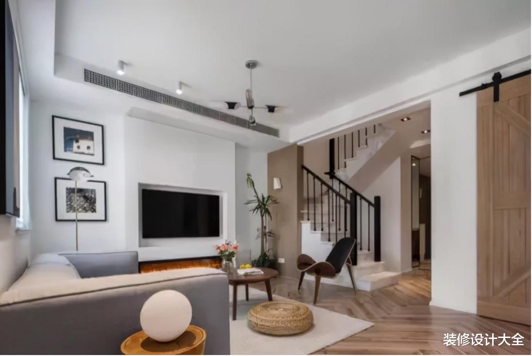 140㎡两层复式,进门就是厨房,预算低还很显高级!