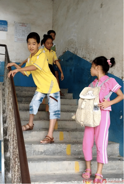 凯叔讲故事|脑瘫少年圆梦厦大，他的故事看哭了无数人