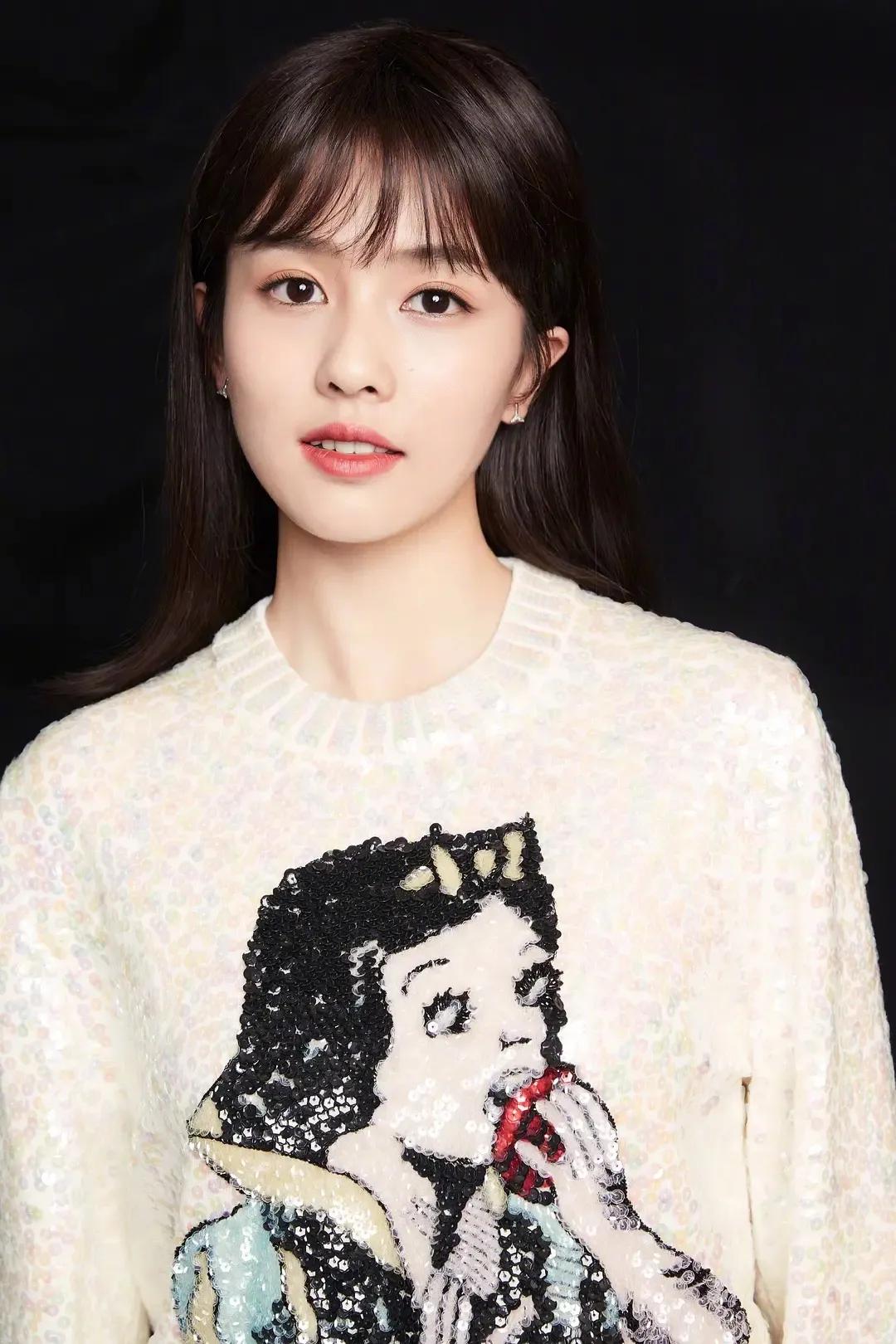 白梦妍|顶级精致而又清新女神白鹿，拥有让人“耳朵中毒”的好音色