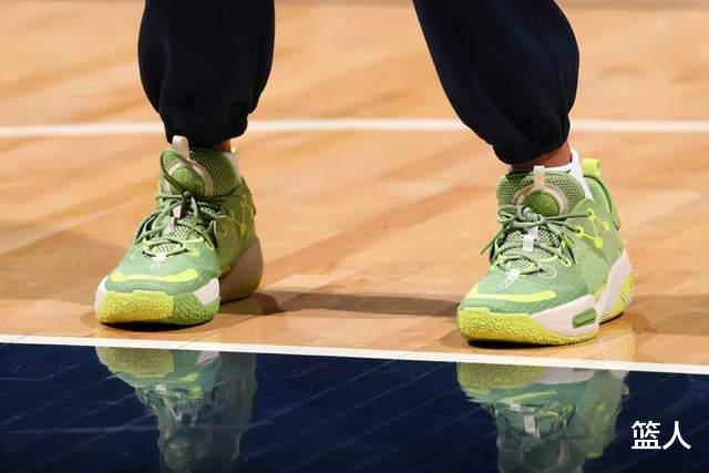 李寧|NBA球員上腳：拉塞爾穿全城9芒種配色，格里芬的球鞋很有趣