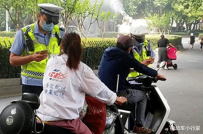 电动车小行家 电动车限速25公里合理吗？有没有必要取消？专家给出答案