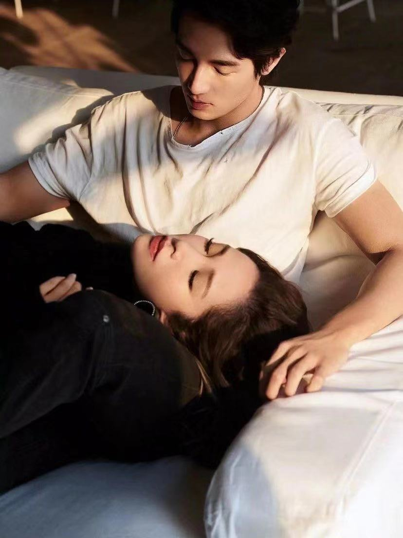 萧亚轩|萧亚轩缺爱的一生：和第16任男友分手，她依然哭得和第一次一样