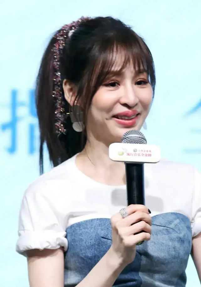 王心凌|39岁“甜心教主”王心凌近照曝光，因医美整容的她如今判若两人，网友：可惜