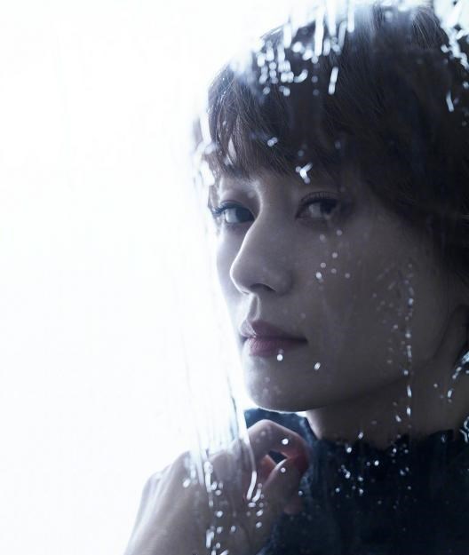 马伊琍|马伊琍：单身2年有感触，北影节晚会上浅谈又挣钱和又带娃的不易