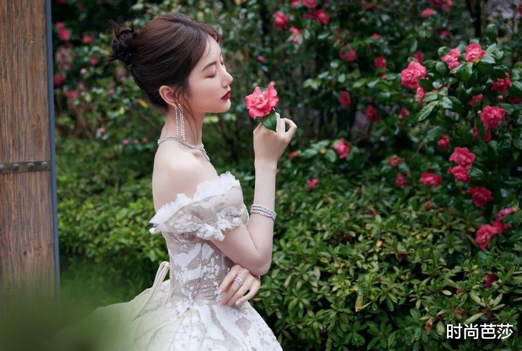 刘海|剪头失败的我，忍不住想抄毛晓彤作业……