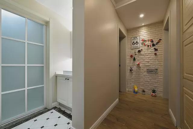 |110m2新房装修，一进门就被卡座餐厅吸引了！有条件我家也装一个