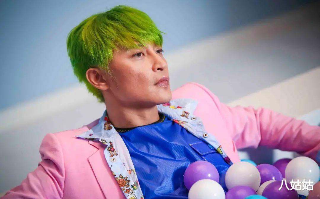 还珠格格|《还珠》23年，小凳子直播带货，容嬷嬷颐养天年，他在脸上动了刀