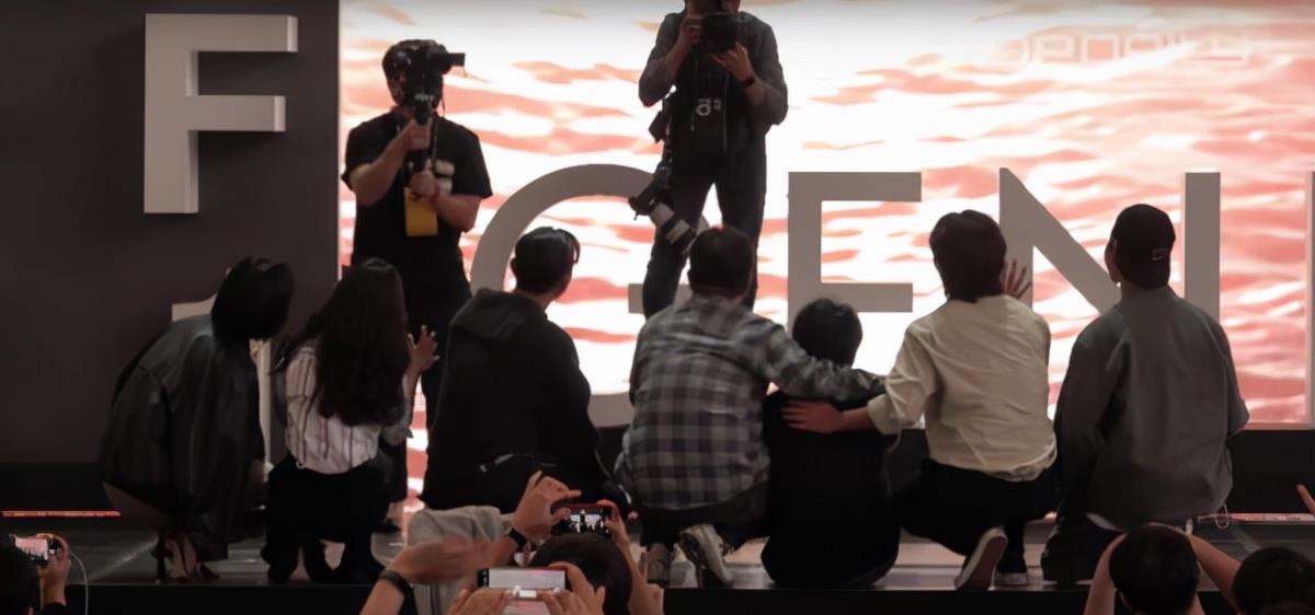 失控的想你|梁益准台上突往后摔!刘亚仁、朴正民敏捷救人