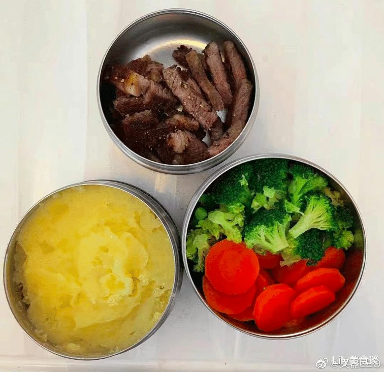 吴磊|吴磊晒减肥餐火了，93万人点赞，看了他的菜谱，网友：真自律，太狠了佩服