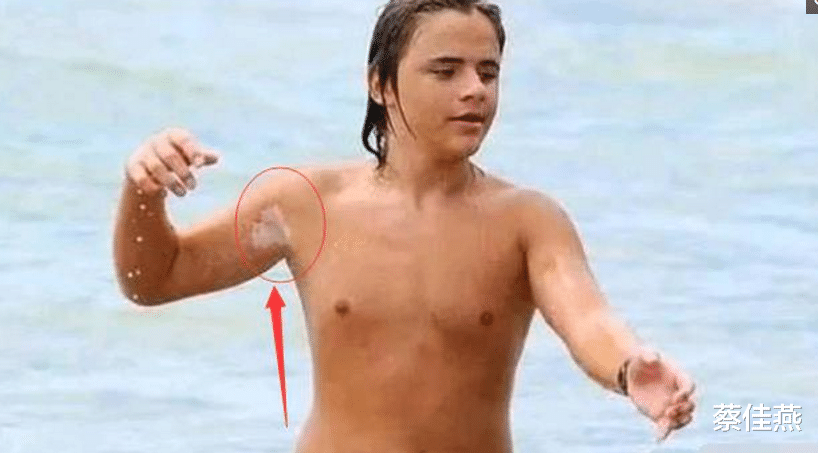 迈克尔·杰克逊|杰克逊去世12年后：长子遗传白癜风，女儿被侵犯，幼子遭校园霸凌