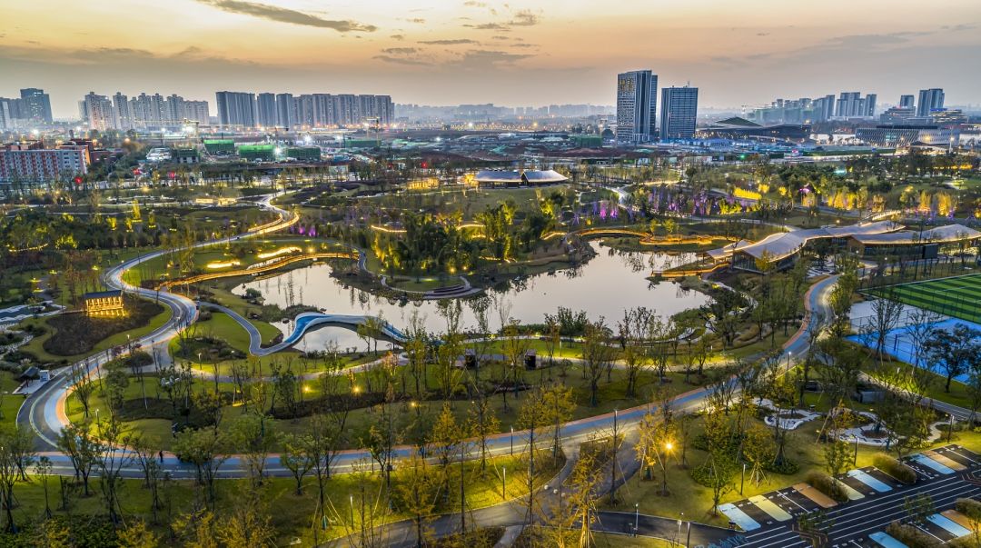 成都|成都东边又开放一座城市公园，面积1910亩，有全球最长3D打印桥