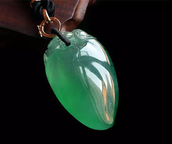 翡翠|价值1500万的翡翠，究竟长什么样？