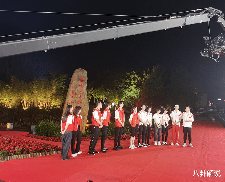 谭松韵|杨颖谭松韵录跑男,看两人的状态对比,生没生过孩子还是有区别的