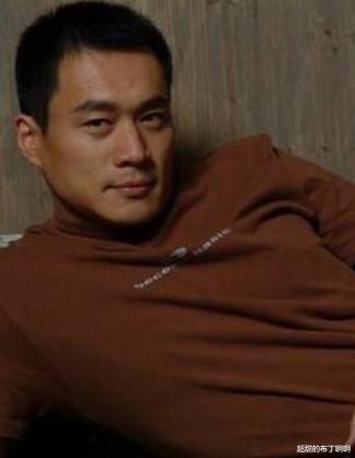 丁海峰|武松丁海峰：娶大他2岁的初恋，妻子患癌后放弃事业守在她身边