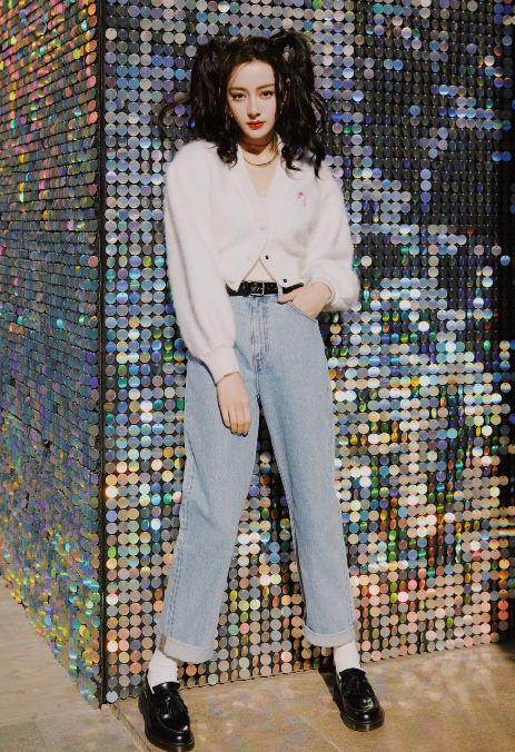 郭碧婷|热巴说自己不适合旗袍，被迫换上后，一个“Z字蹲”给我看明白了