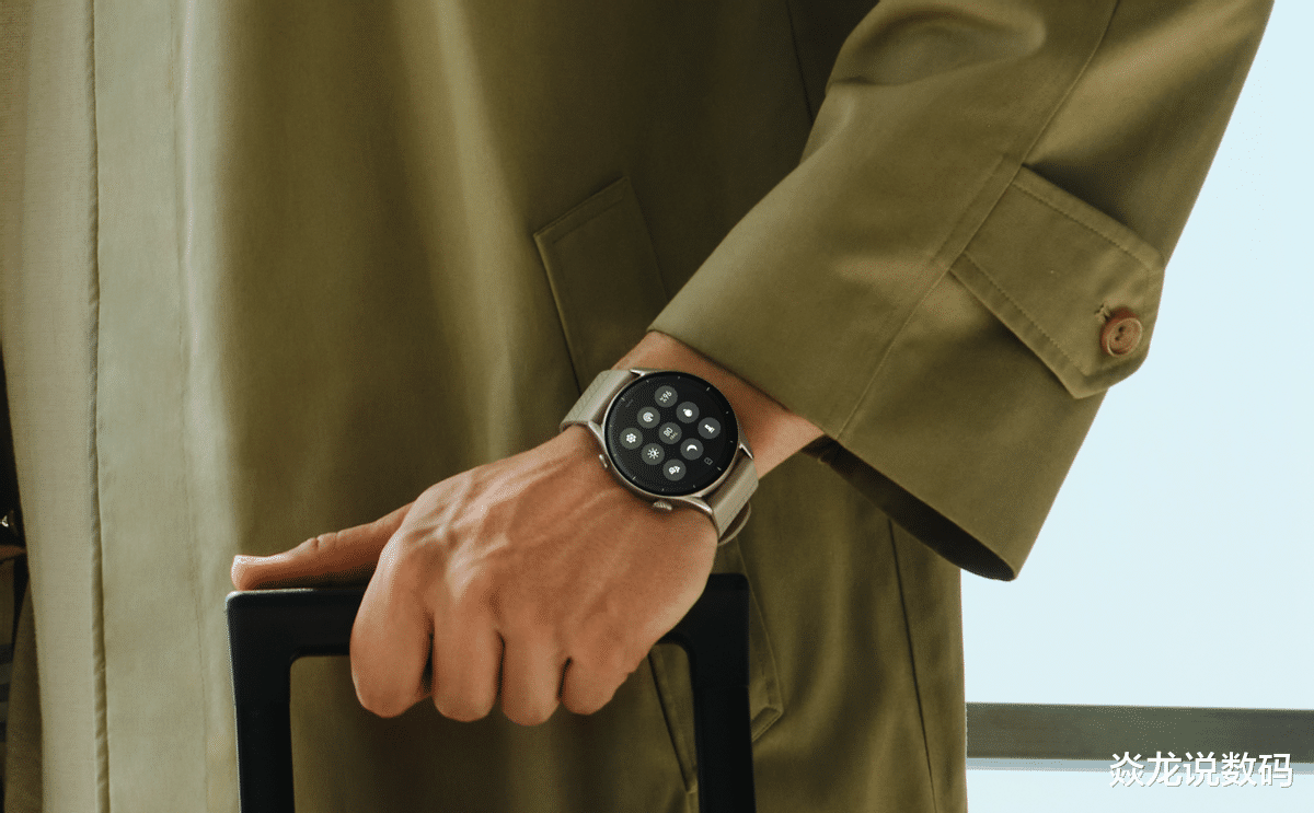 微软|除苹果外，智能手表哪家强？华米新品了解一下
