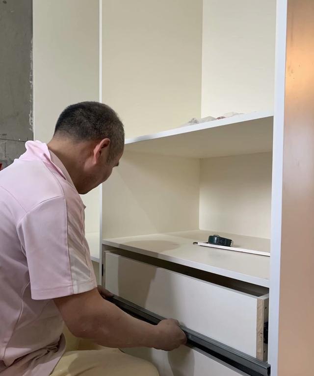 95后|卧室转角装弧形柜，入住才知被坑了，换L型衣柜，转角就是衣帽间