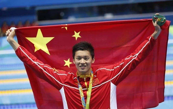 汪顺|冲向亚洲！汪顺当选最佳男运动员，中国游泳女队也获奖，双喜临门