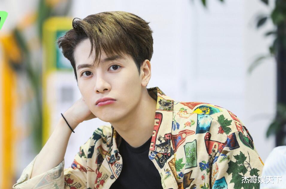 何炅|何炅，谢谢你让观众认识了龚俊的本性，也读懂了虞书欣的“作”