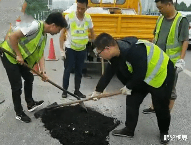 眼鉴视界 天天修路没修对地方？西安南三环桥上现大坑，多辆车统统“爆胎”