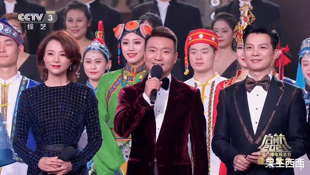 央视|央视制作跨年节目，白岩松担任门面主持，搭档新闻频道门面主播