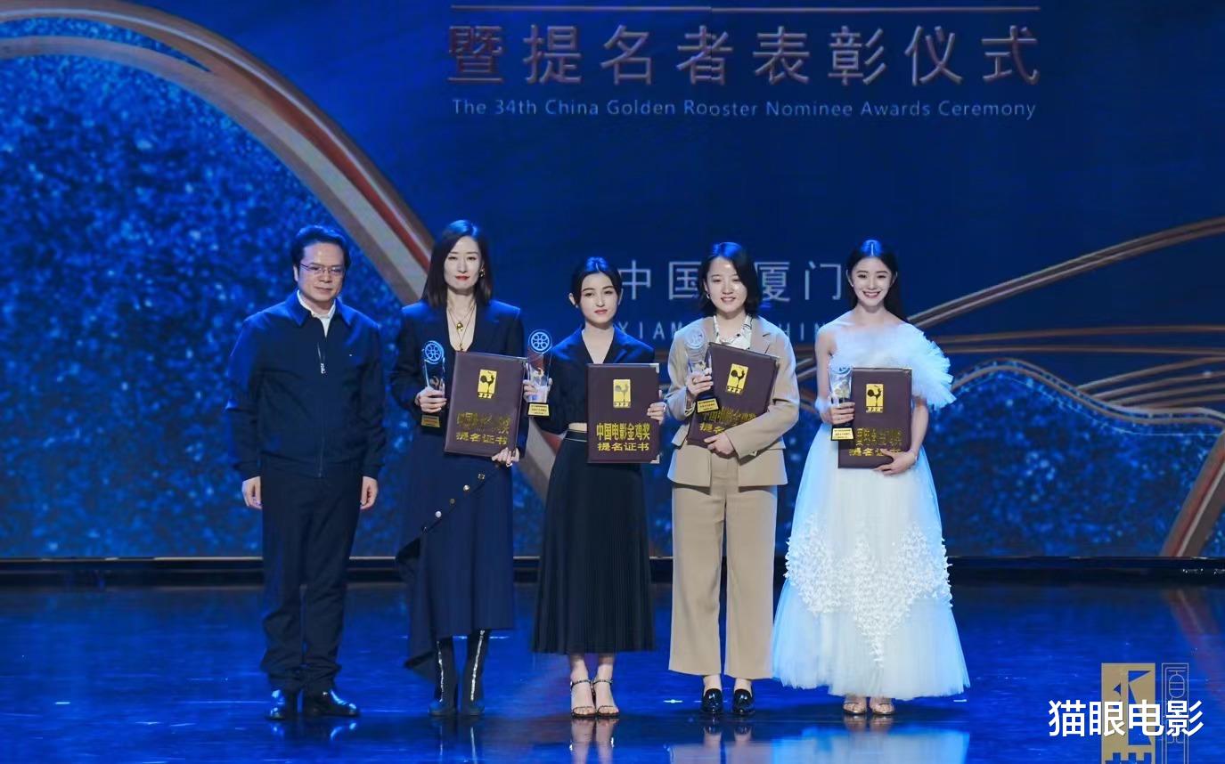 张小斐|4大女星同台争金鸡影后！张小斐却缺席，她和贾玲跑去春晚彩排了