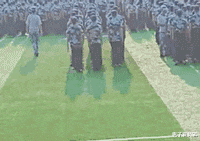 评测|“第一次和游戏CP奔现，结果她穿成这样”这速度是不是太快了？