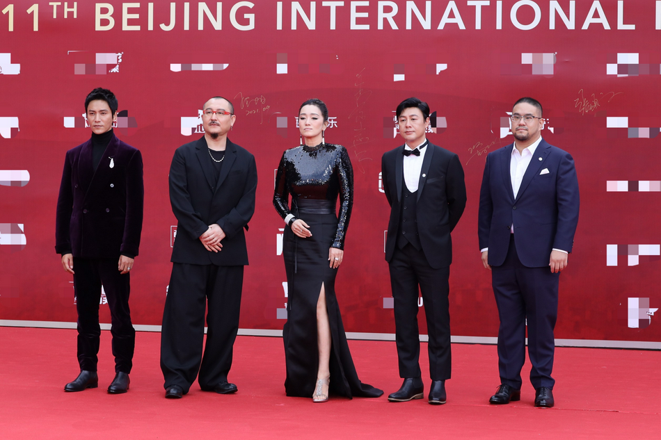 林子祥|北影节开幕红毯：巩俐当评委，佟丽娅当主持人，当嘉宾的baby最美