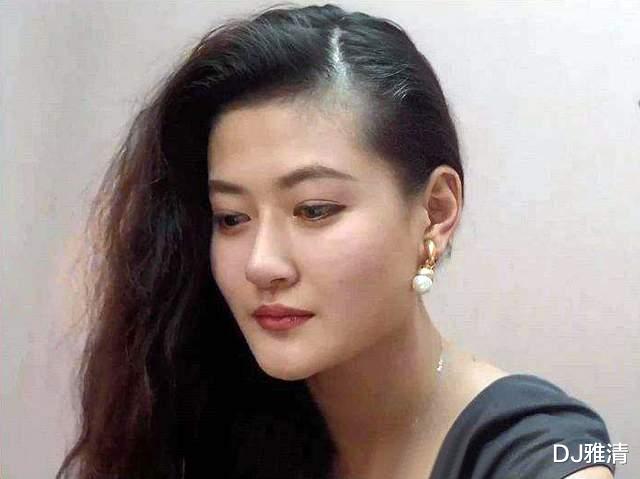 谢霆锋|可怜的星二代，长得那么美，命却那么惨，抛下孩子跳楼自尽，究竟是为哪般？