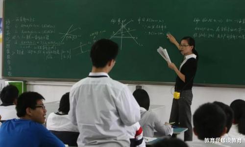 教师|又有三个“铁饭碗”被打破，只能作为合同工录用，家长擦亮眼睛